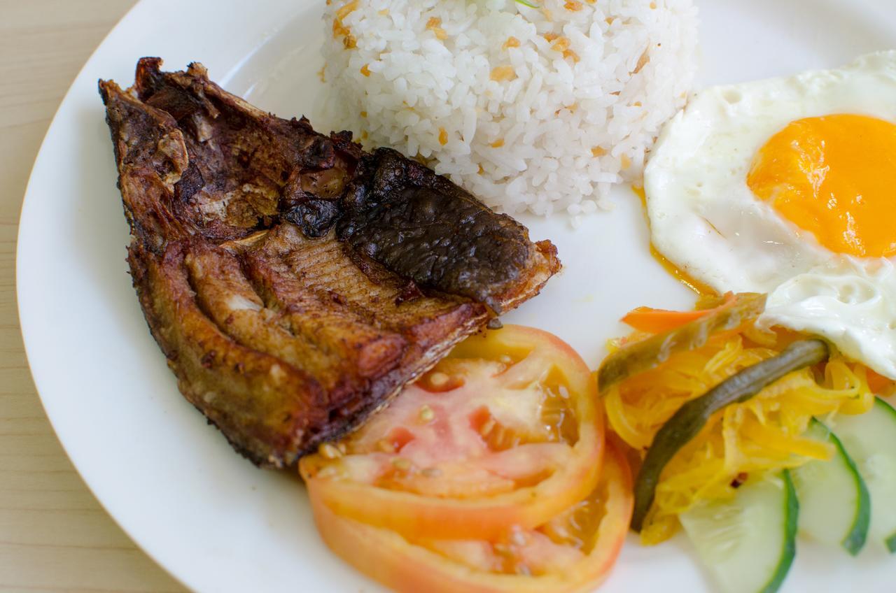 Madison Hotel Phl Iloilo City Bagian luar foto
