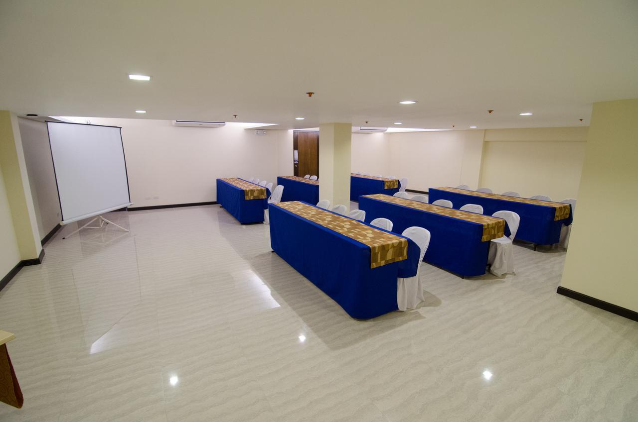 Madison Hotel Phl Iloilo City Bagian luar foto