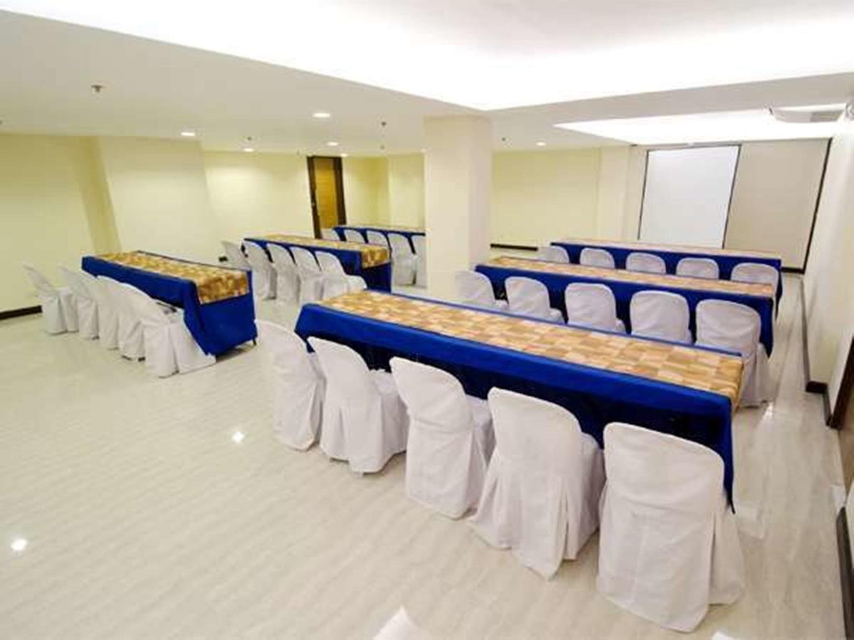 Madison Hotel Phl Iloilo City Bagian luar foto