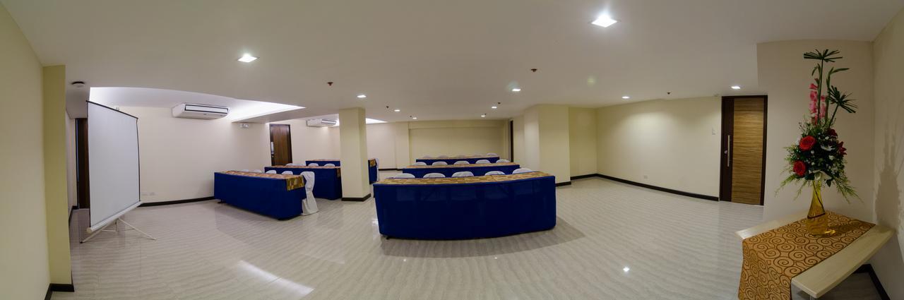Madison Hotel Phl Iloilo City Bagian luar foto