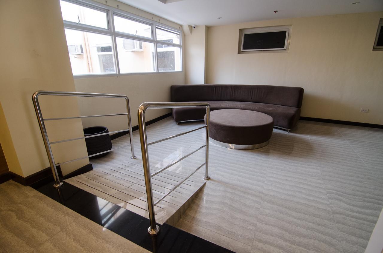 Madison Hotel Phl Iloilo City Bagian luar foto