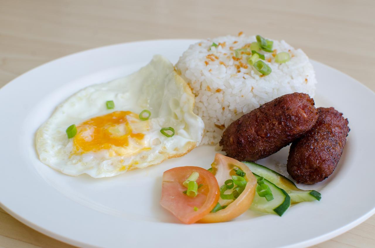 Madison Hotel Phl Iloilo City Bagian luar foto