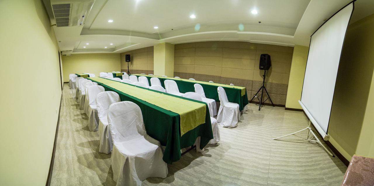 Madison Hotel Phl Iloilo City Bagian luar foto