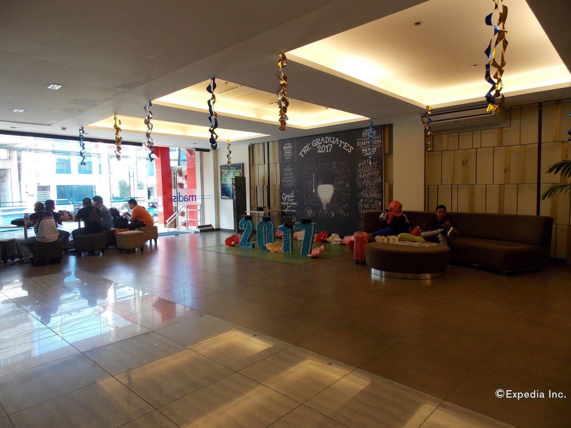 Madison Hotel Phl Iloilo City Bagian luar foto